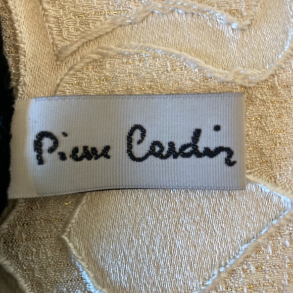 Pierre Cardin Scarf - Picture 2 of 3
